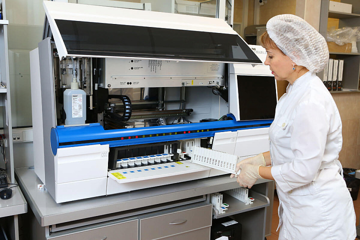 Cobas INTEGRA 400 plus